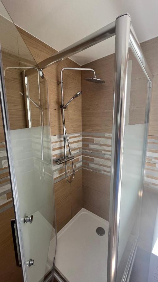 Clichy-sous-Bois Appartement Spacieux מראה חיצוני תמונה
